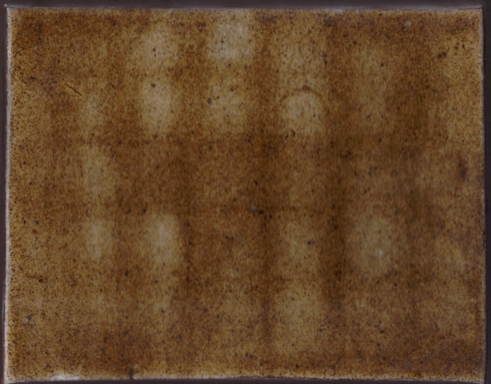 Glaze test tile from sample 16