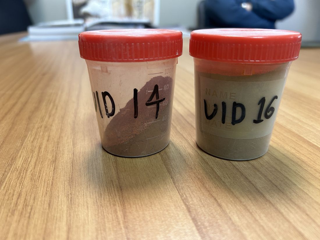 Sample pots, UID 14 and UID 16